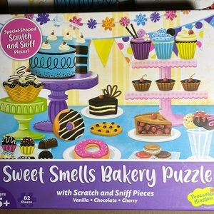 💟🧩 82 scratch and sniff,  uniquely shaped pieces   “Sweet Smells Bakery” Puzzle.